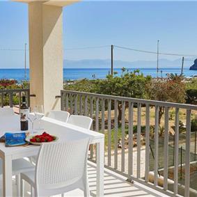 3 bedroom seaside apartments in Sicily, sleeps 6